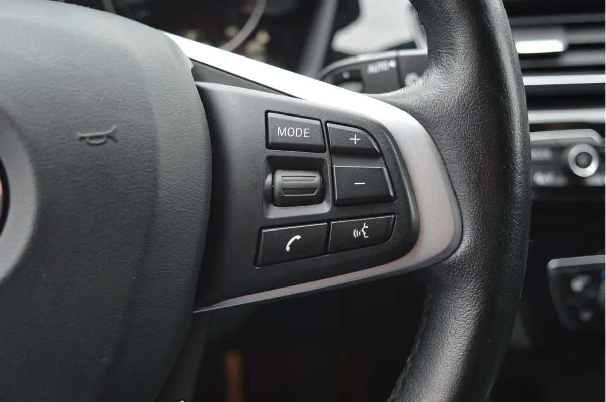 xDrive25i xLine | ACC | HIFI | CAMERA | HUD | DAB | KEYLESS |