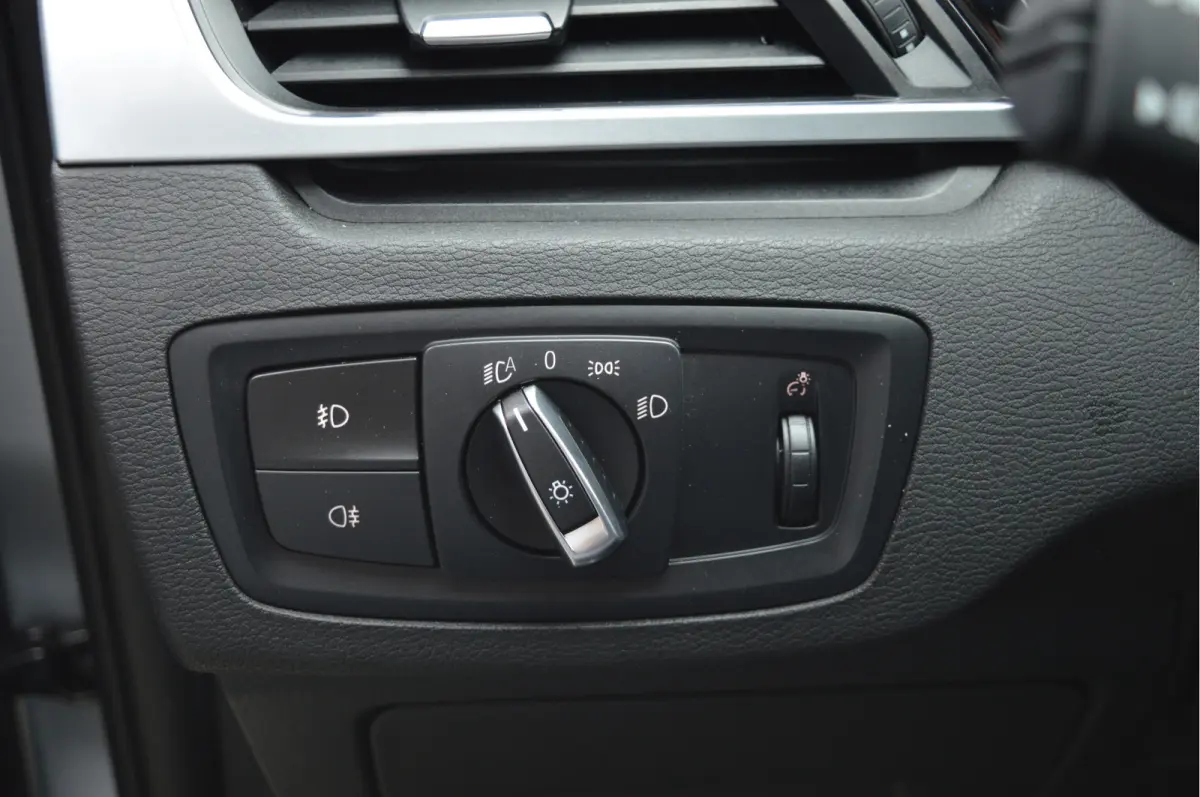 xDrive25i xLine | ACC | HIFI | CAMERA | HUD | DAB | KEYLESS |