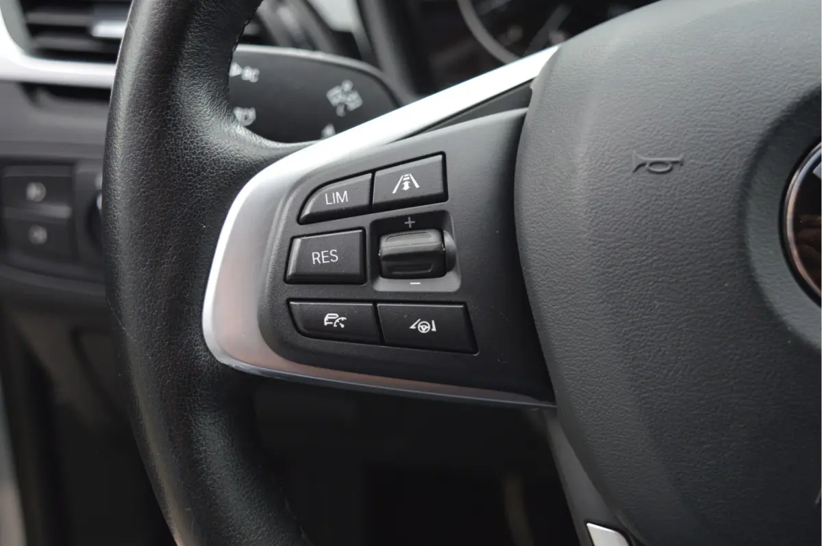 xDrive25i xLine | ACC | HIFI | CAMERA | HUD | DAB | KEYLESS |