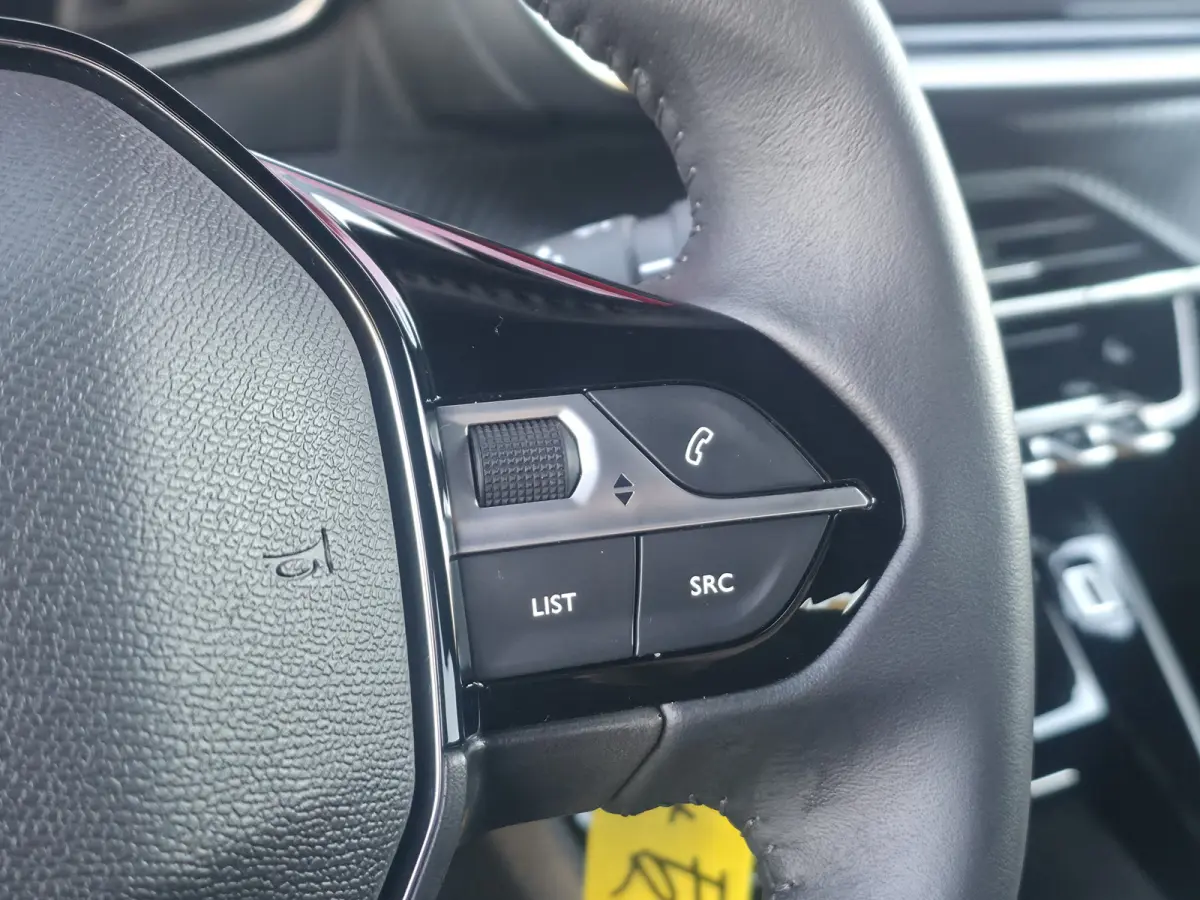 1.2 PureTech 100 Allure | Winterpakket | Apple/Android CarPlay