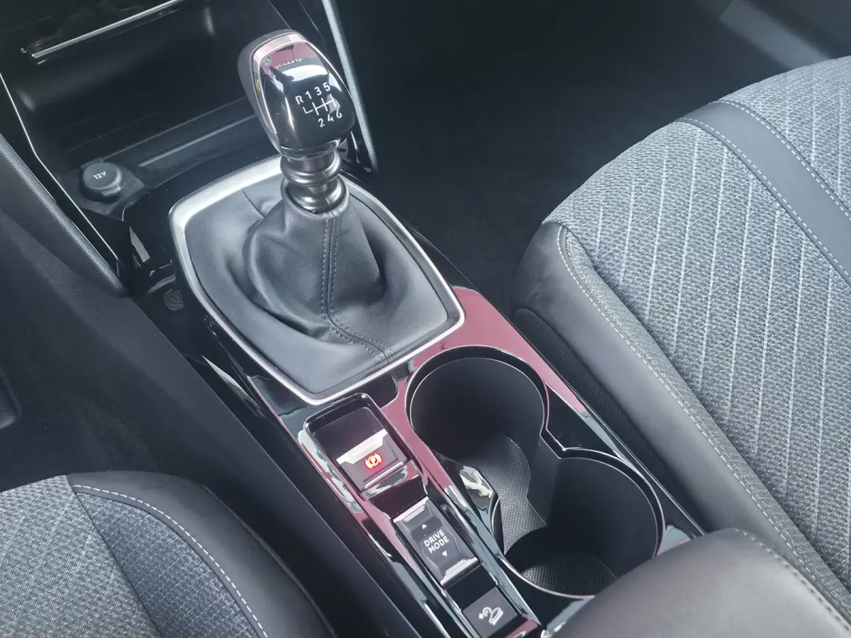 1.2 PureTech 100 Allure | Winterpakket | Apple/Android CarPlay