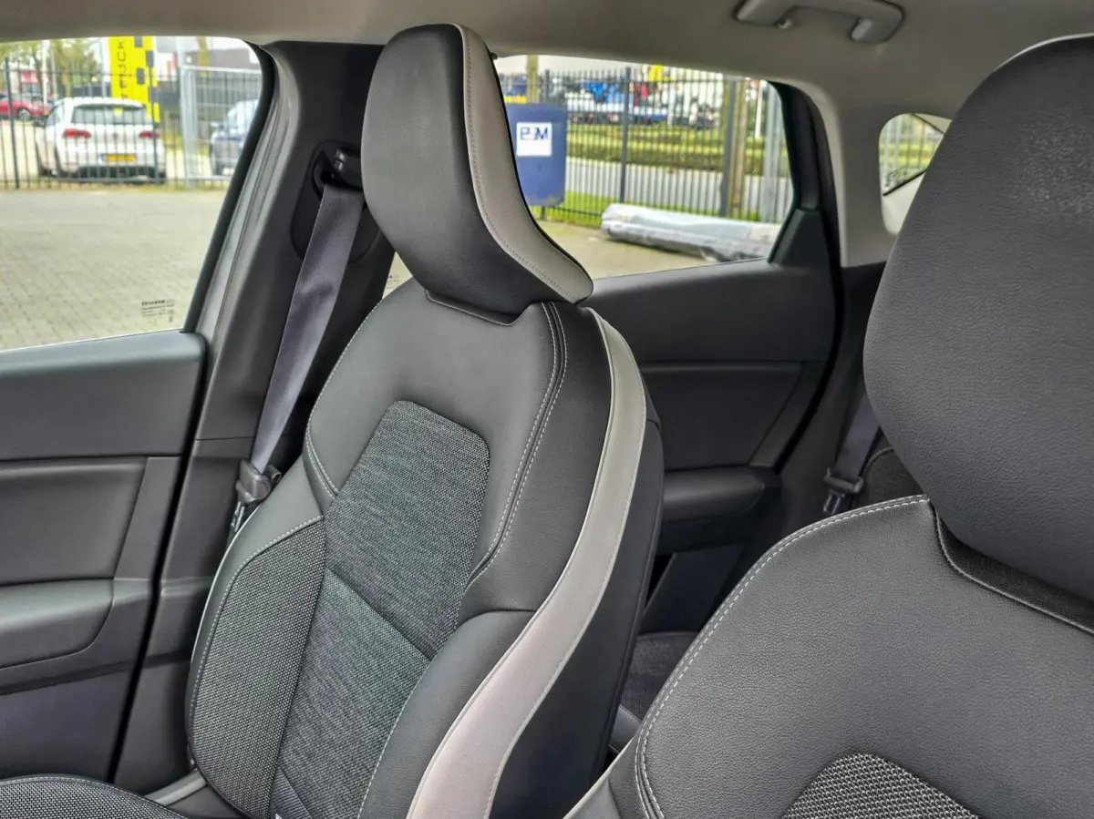 1.0 TCE|CRUISE|NAVI|CAMERA|BLINDSPOT|TWO TONE