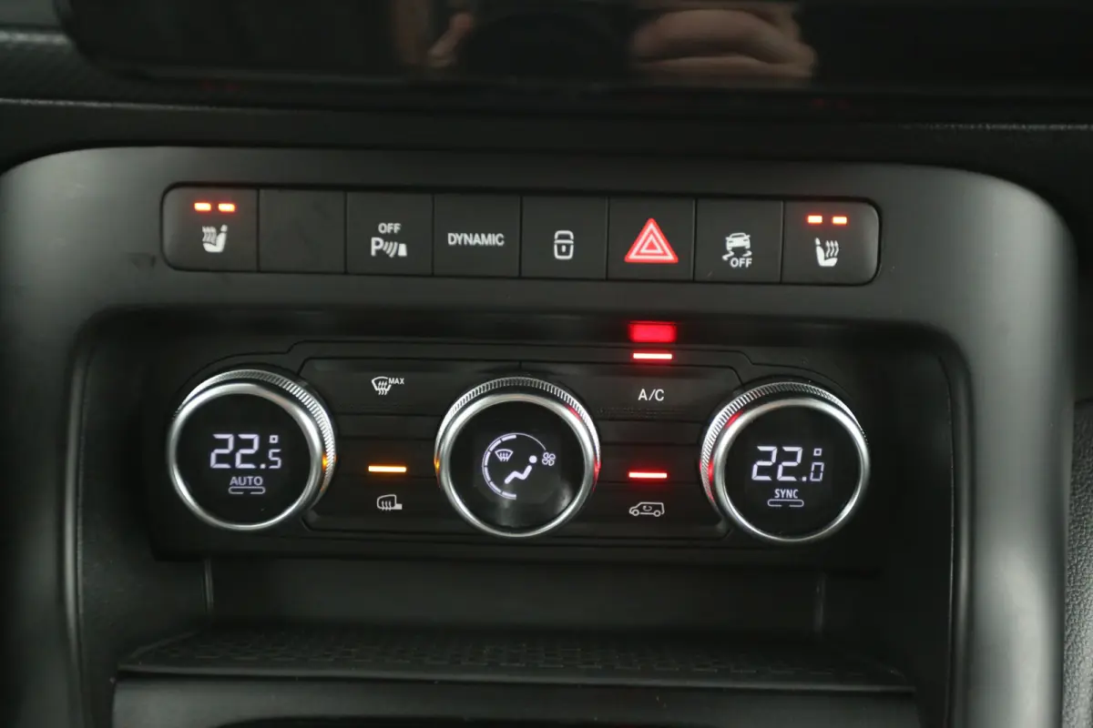 45 kWh Pro | SOH 99% | Clima | Cruise | Camera | Carplay | Navi | Stoel/Stuurverw.