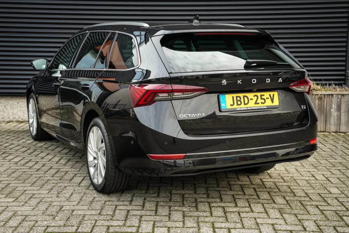 1.4 TSI iV PHEV Style | CarPlay | ACC | Virtual cockpit | Navi | Clima | Metallic |
