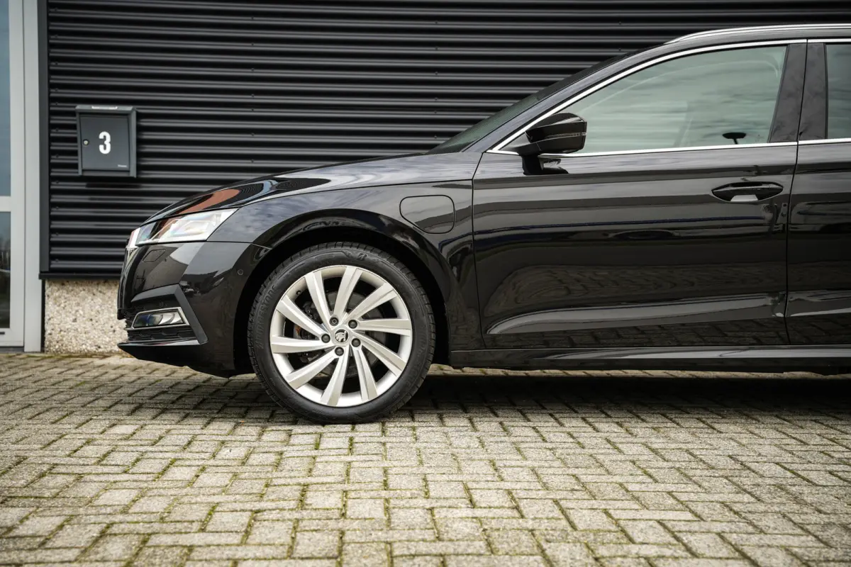 1.4 TSI iV PHEV Style | CarPlay | ACC | Virtual cockpit | Navi | Clima | Metallic |