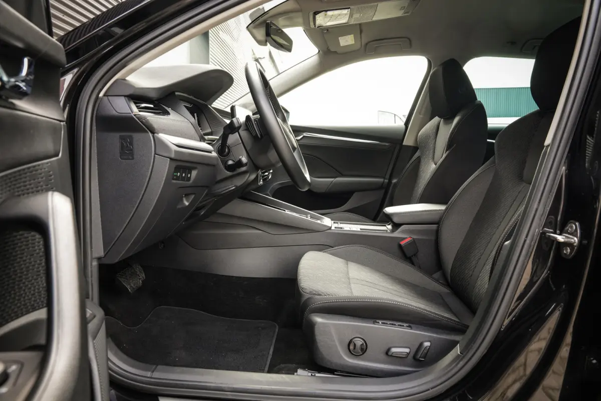 1.4 TSI iV PHEV Style | CarPlay | ACC | Virtual cockpit | Navi | Clima | Metallic |