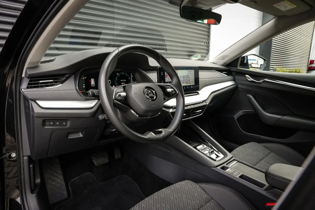 1.4 TSI iV PHEV Style | CarPlay | ACC | Virtual cockpit | Navi | Clima | Metallic |