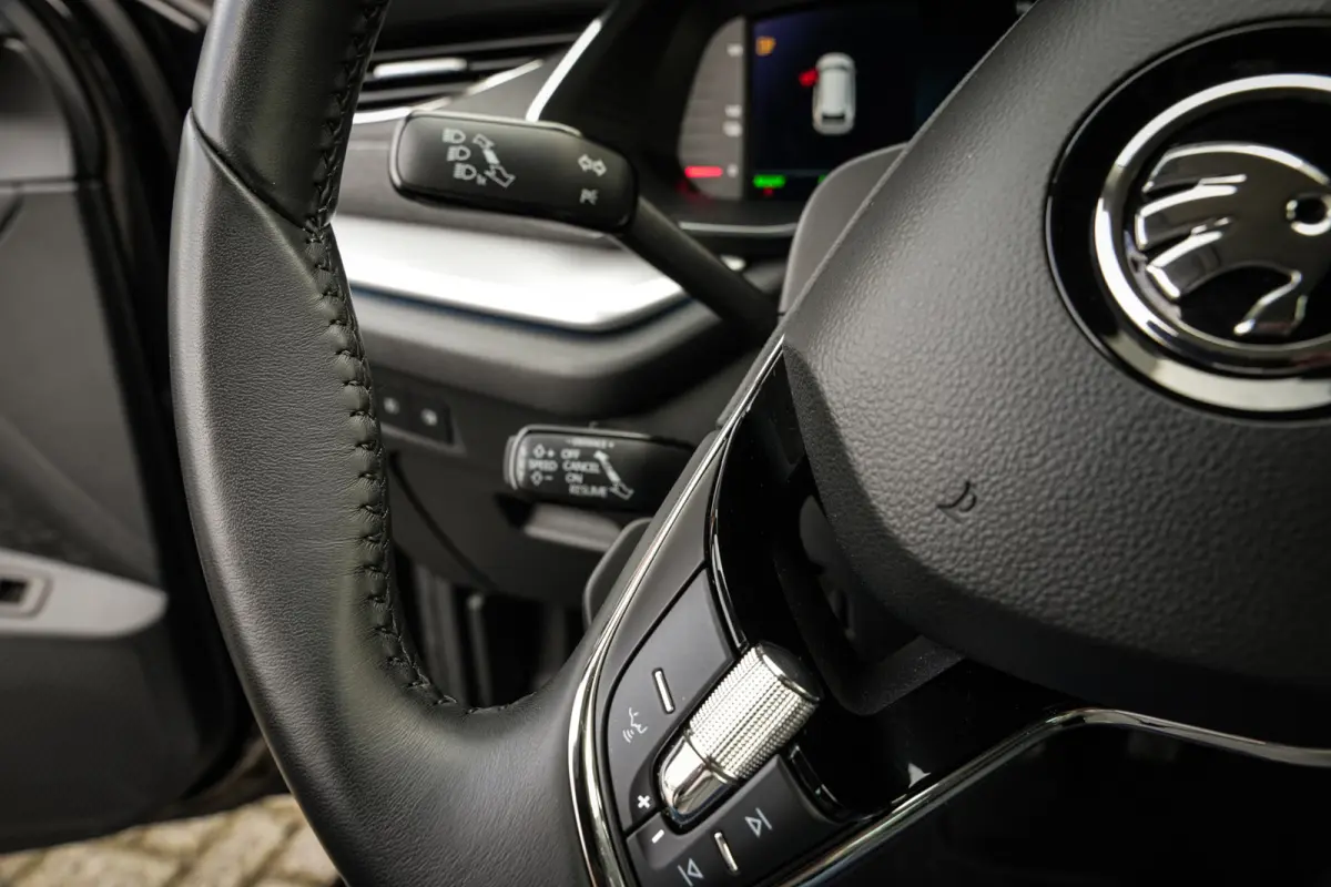 1.4 TSI iV PHEV Style | CarPlay | ACC | Virtual cockpit | Navi | Clima | Metallic |