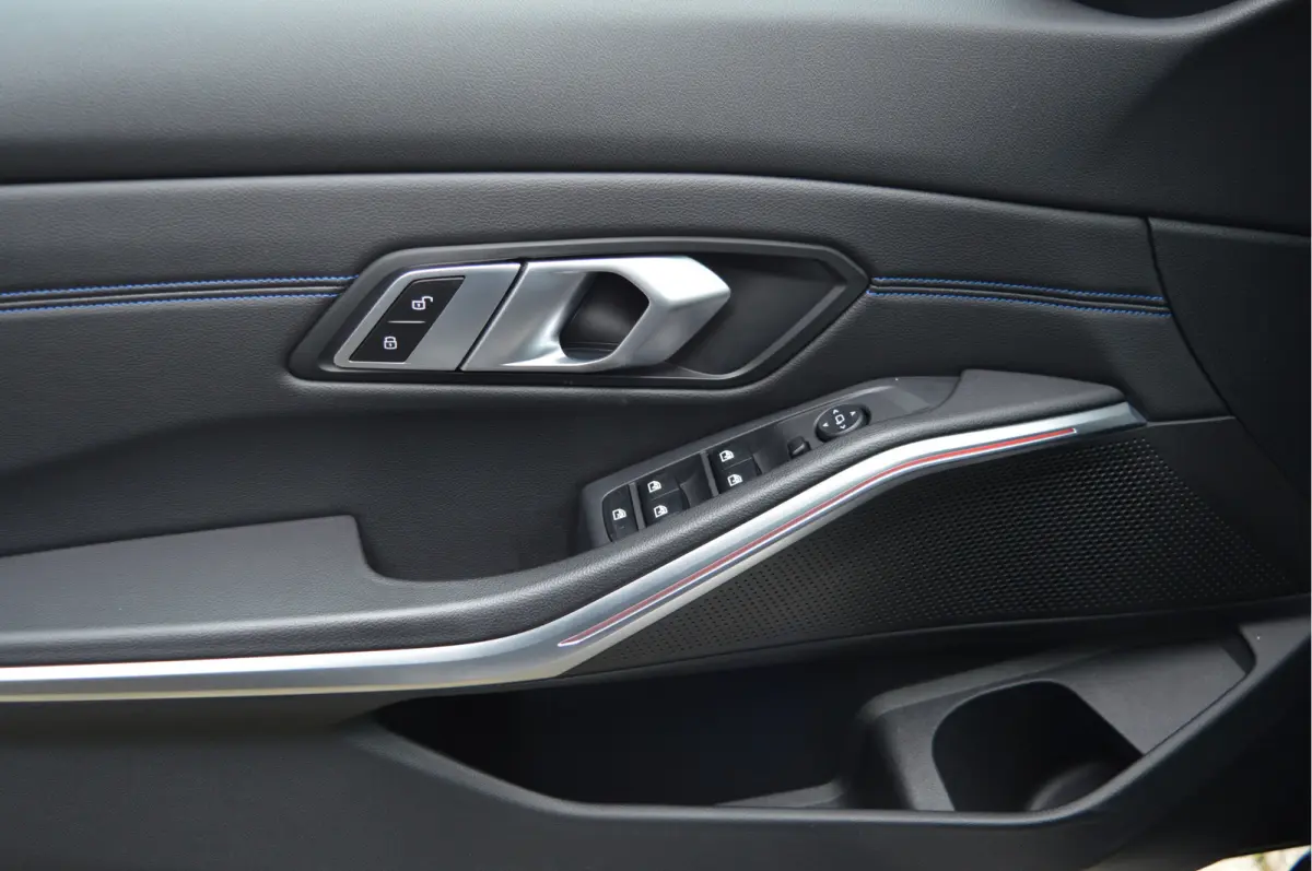 318i Business Edition | M-PAKKET | SCHUIFDAK | HIFI | CAMERA |