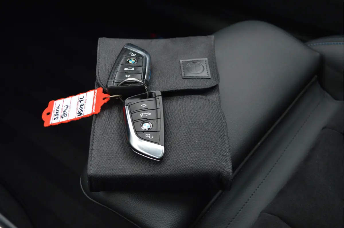 318i Business Edition | M-PAKKET | SCHUIFDAK | HIFI | CAMERA |