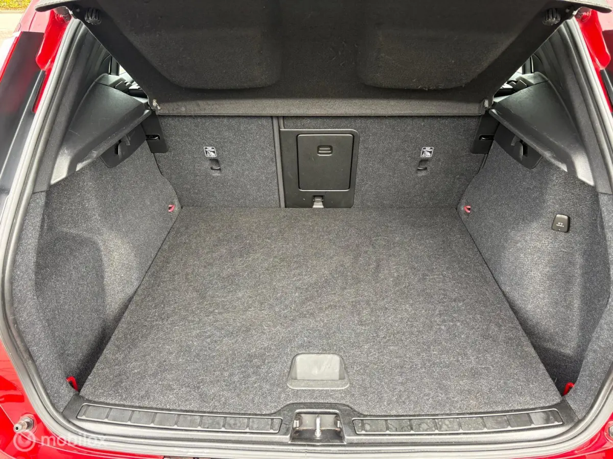 1.5 T5 Recharge|PHEV|360|KEYLESS|LED|DAB+|CARPLAY
