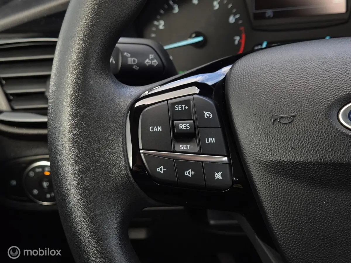 1.0 ECOBOOST CONNECTED/CRUISE/CARPLAY/BLUETOOTH/LANE ASSIST