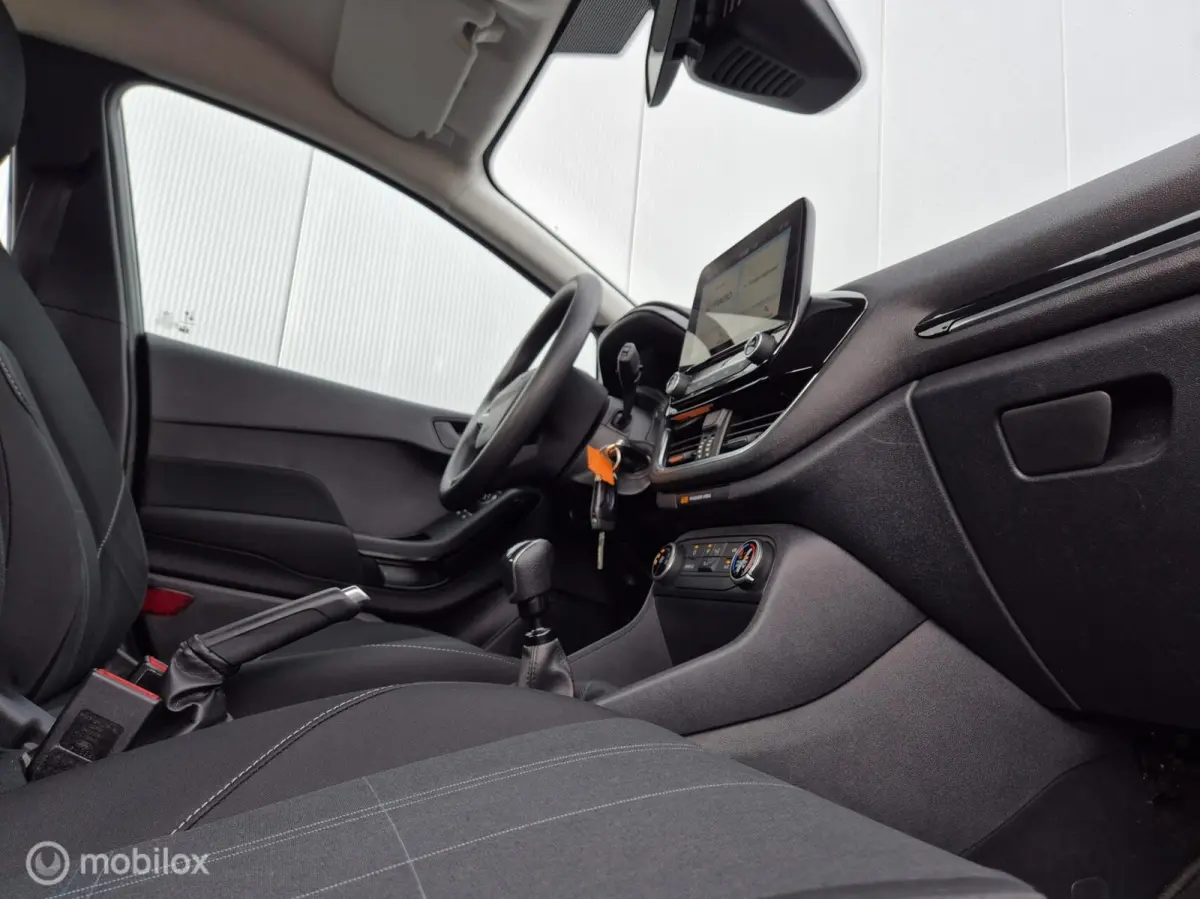 1.0 ECOBOOST CONNECTED/CRUISE/CARPLAY/BLUETOOTH/LANE ASSIST