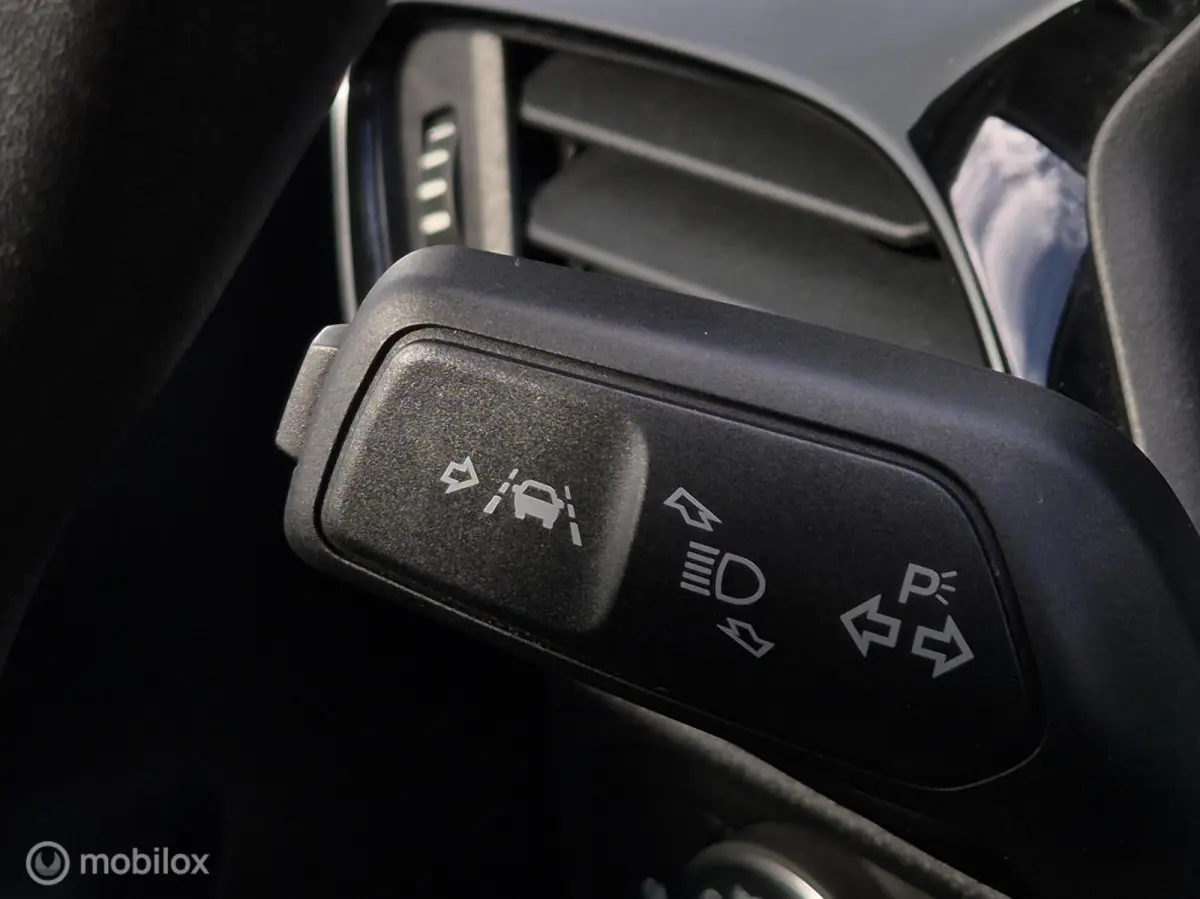 1.0 ECOBOOST CONNECTED/CRUISE/CARPLAY/BLUETOOTH/LANE ASSIST