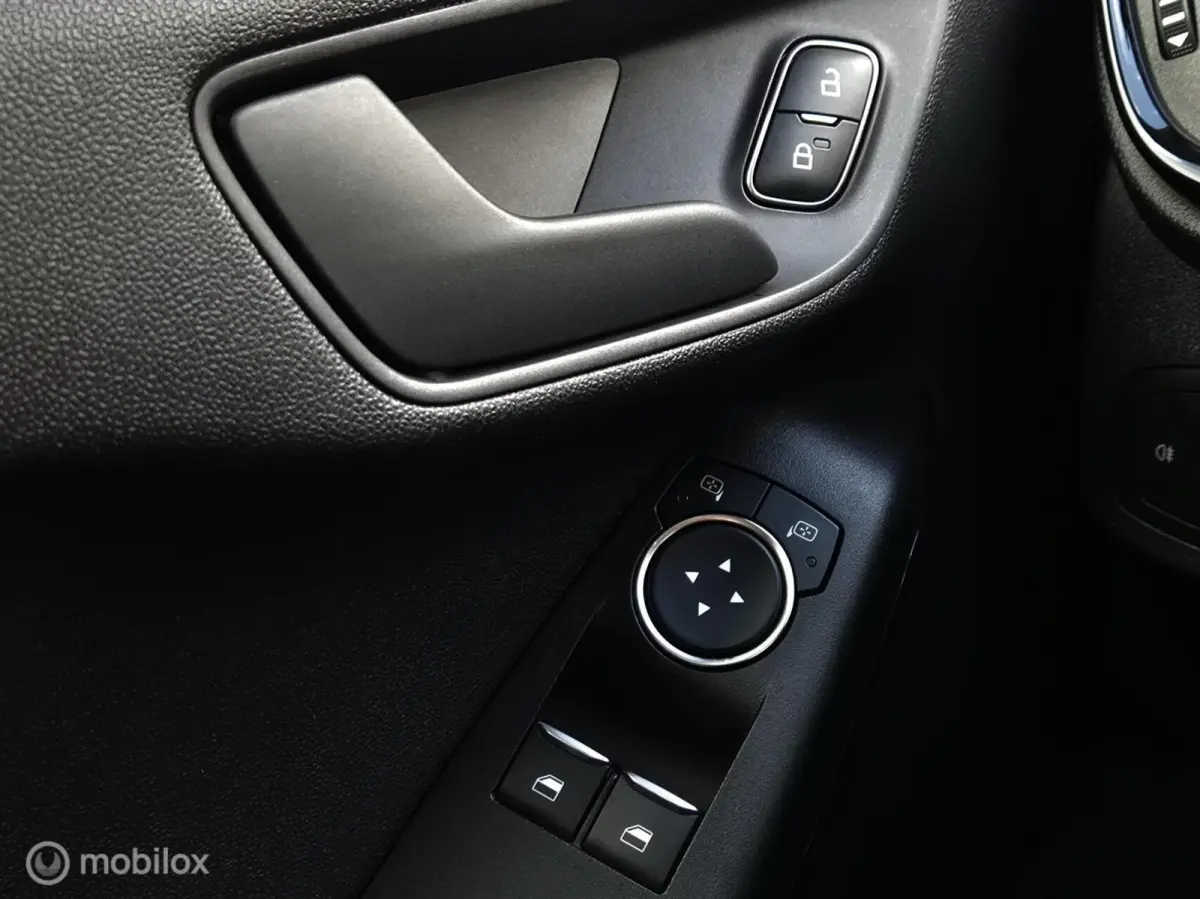 1.0 ECOBOOST CONNECTED/CRUISE/CARPLAY/BLUETOOTH/LANE ASSIST