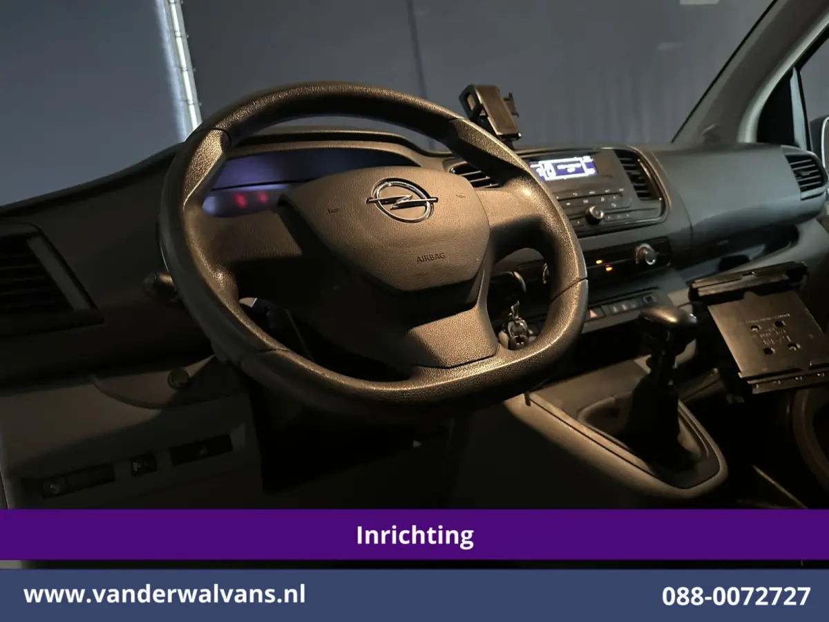 1.5 CDTI L3H1 inrichting Euro6 Airco | Imperiaal | Cruisecontrol | Verwarmbare buitenspiegel Parkeersensoren, Bijrijdersbank