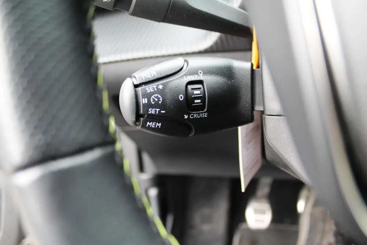 1.2 PureTech GT | Navi | Carplay | Camera