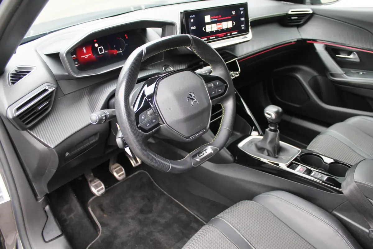 1.2 PureTech GT | Navi | Carplay | Camera