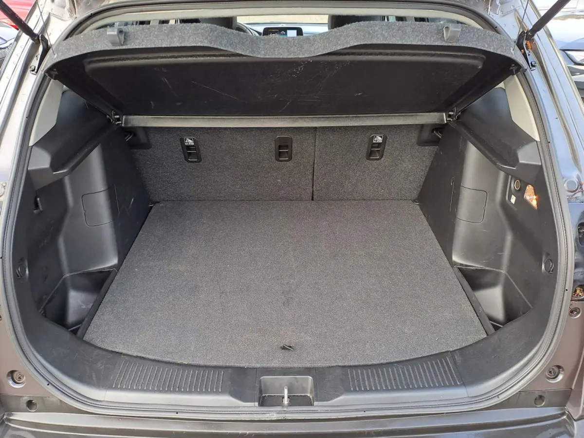 1.5 Hybrid Style | NAVIGATIE | CAMERA | STOELVERWARMING | PARKEERSENSOREN | KEY-LESS ENTRY EN START