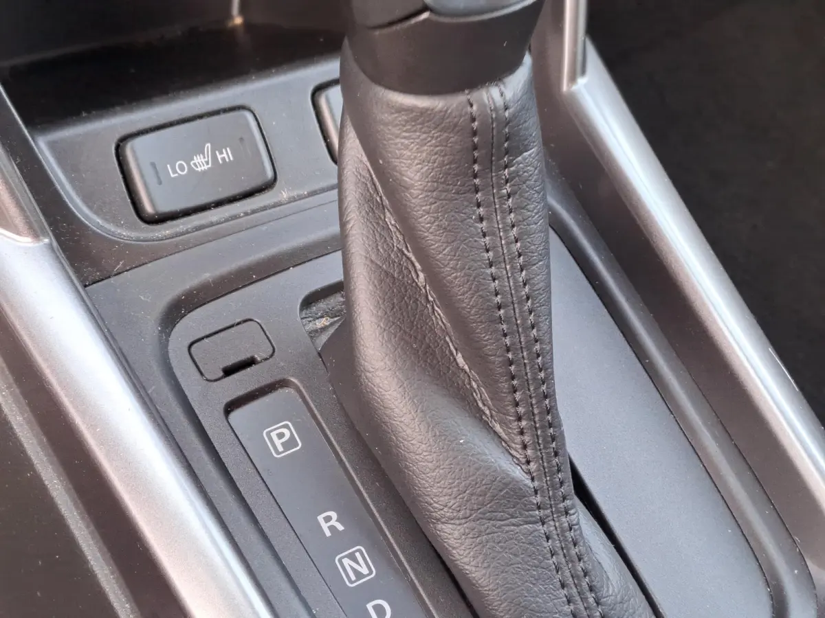 1.5 Hybrid Style | NAVIGATIE | CAMERA | STOELVERWARMING | PARKEERSENSOREN | KEY-LESS ENTRY EN START