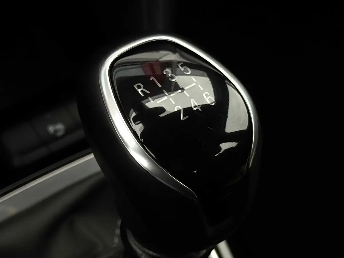 1.2 GS Line | NAP | LED | 360 Camera | Parksens | Carplay | Leder | BTW |