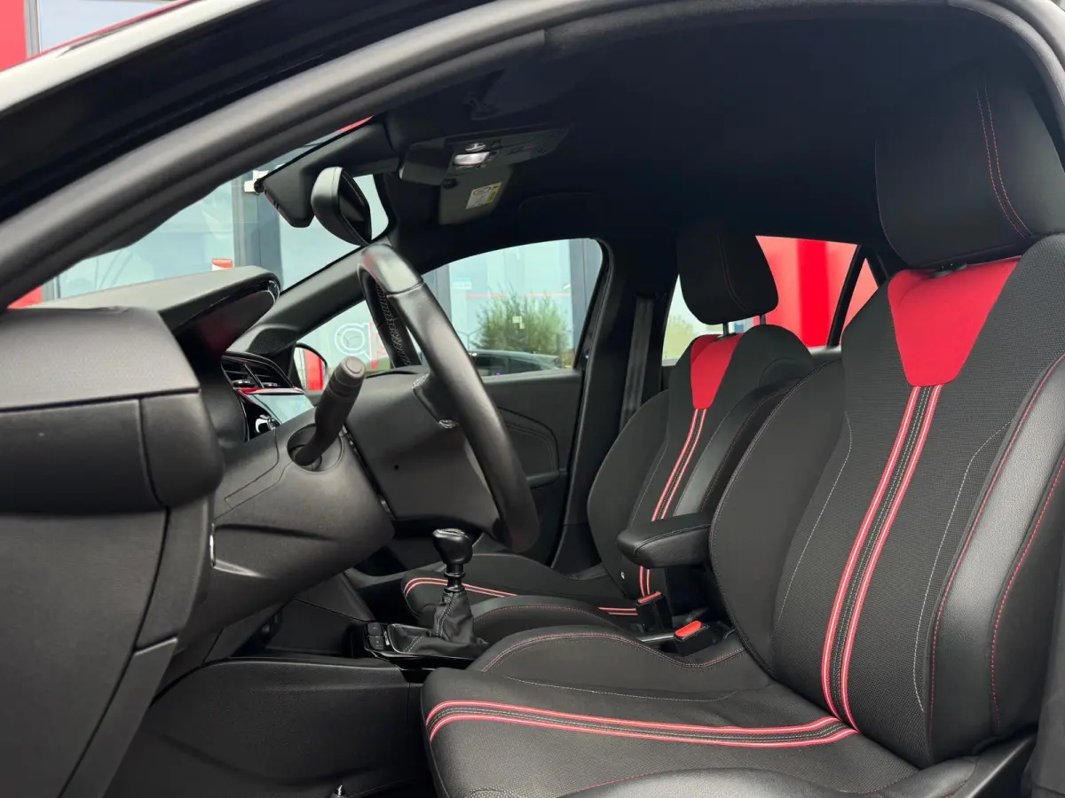 1.2 GS Line | NAP | LED | 360 Camera | Parksens | Carplay | Leder | BTW |