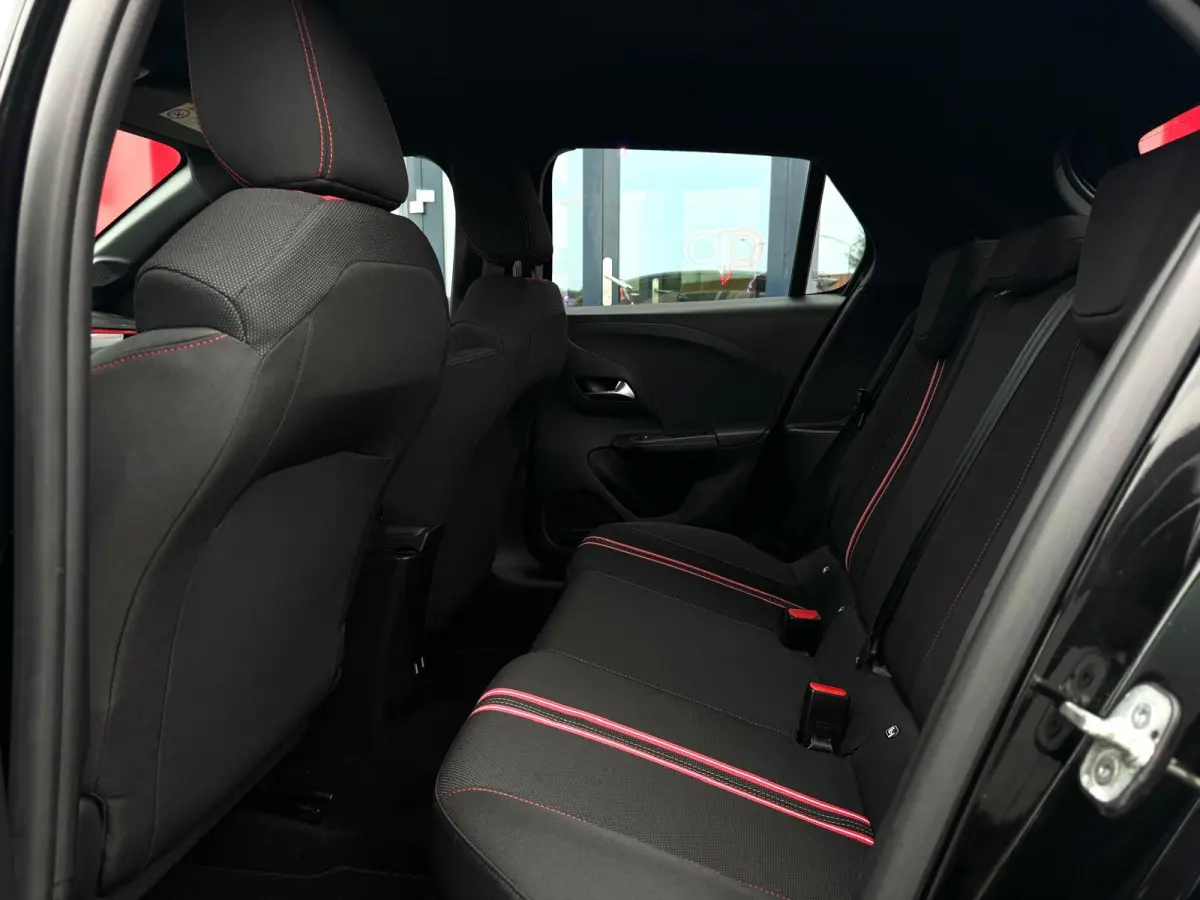 1.2 GS Line | NAP | LED | 360 Camera | Parksens | Carplay | Leder | BTW |