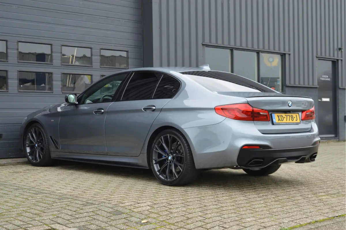 520i High Executive | M-PAKKET | HIFI | CAMERA | TREKHAAK |