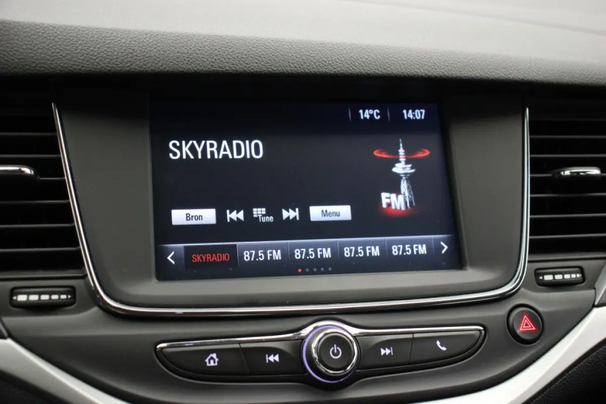 1.0 Turbo 120 Jaar Edition - Carplay, Cruise, Trekhaak