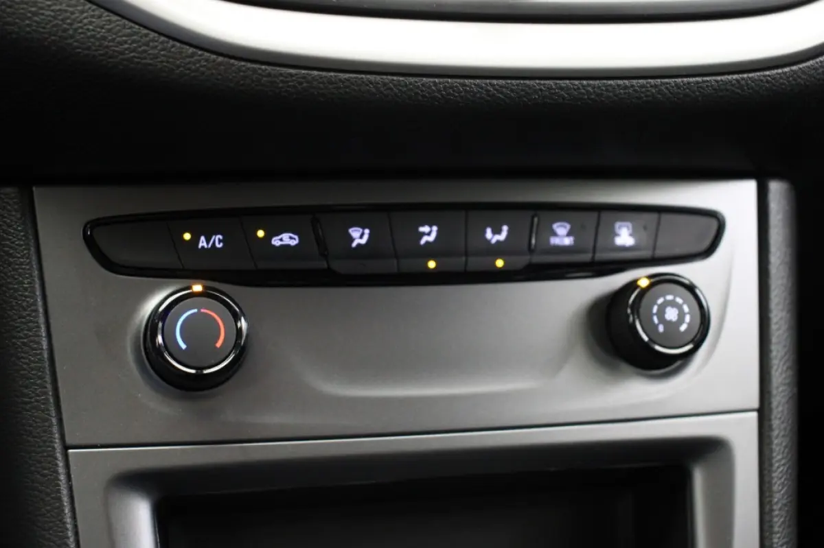 1.0 Turbo 120 Jaar Edition - Carplay, Cruise, Trekhaak