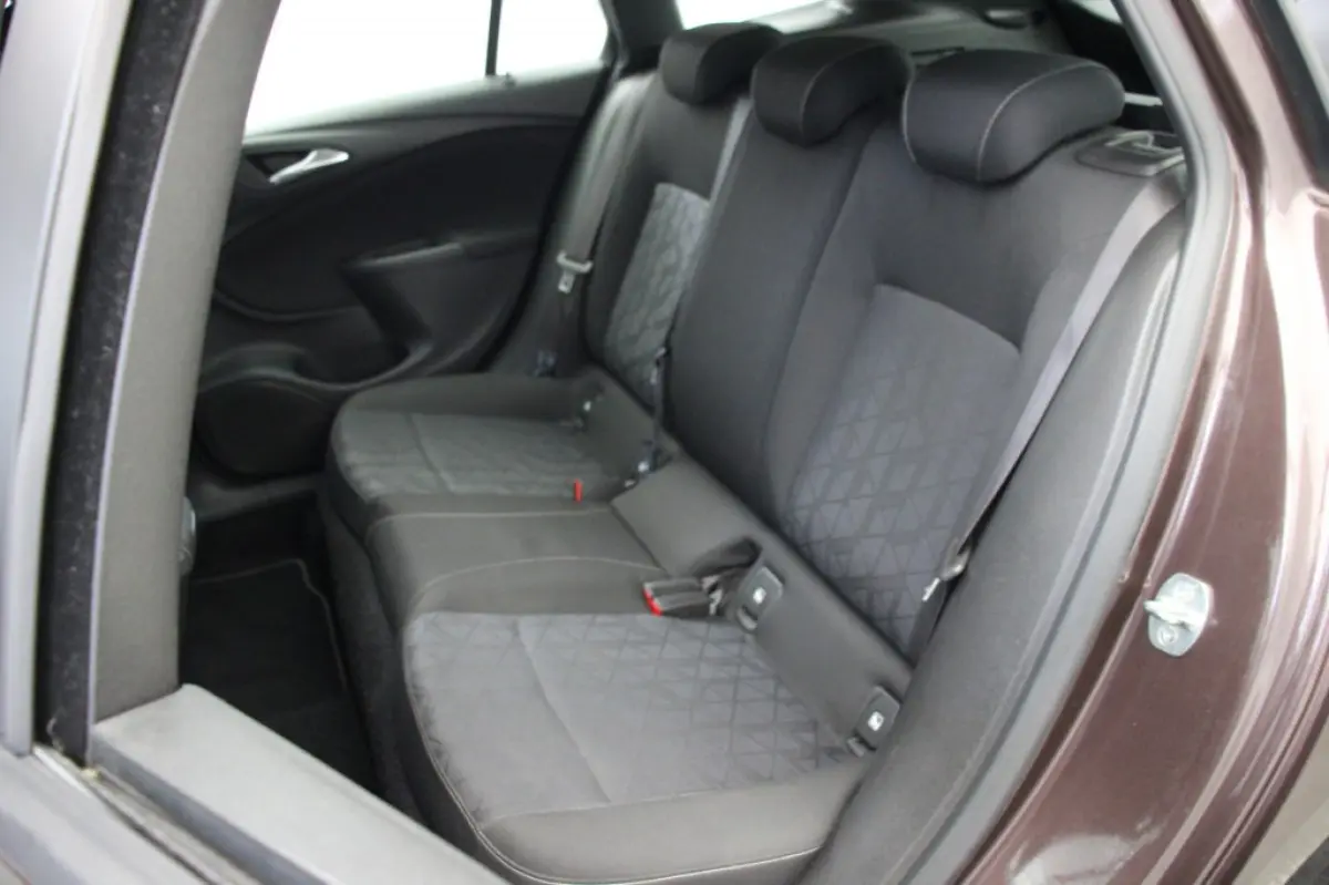 1.0 Turbo 120 Jaar Edition - Carplay, Cruise, Trekhaak