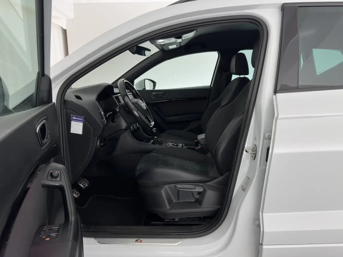 1.5 TSI FR Business Intense (INCL.BTW) *LEATHER-MICROFIBRE | FULL-LED | DIGI-COCKPIT | BEATS-AUDIO | TOP-VIEW | KEYLESS | CARPLAY | NAVI-FULLMAP | DAB+ | SPORT-SEATS | PRIVACY-GLASS | ECC | 