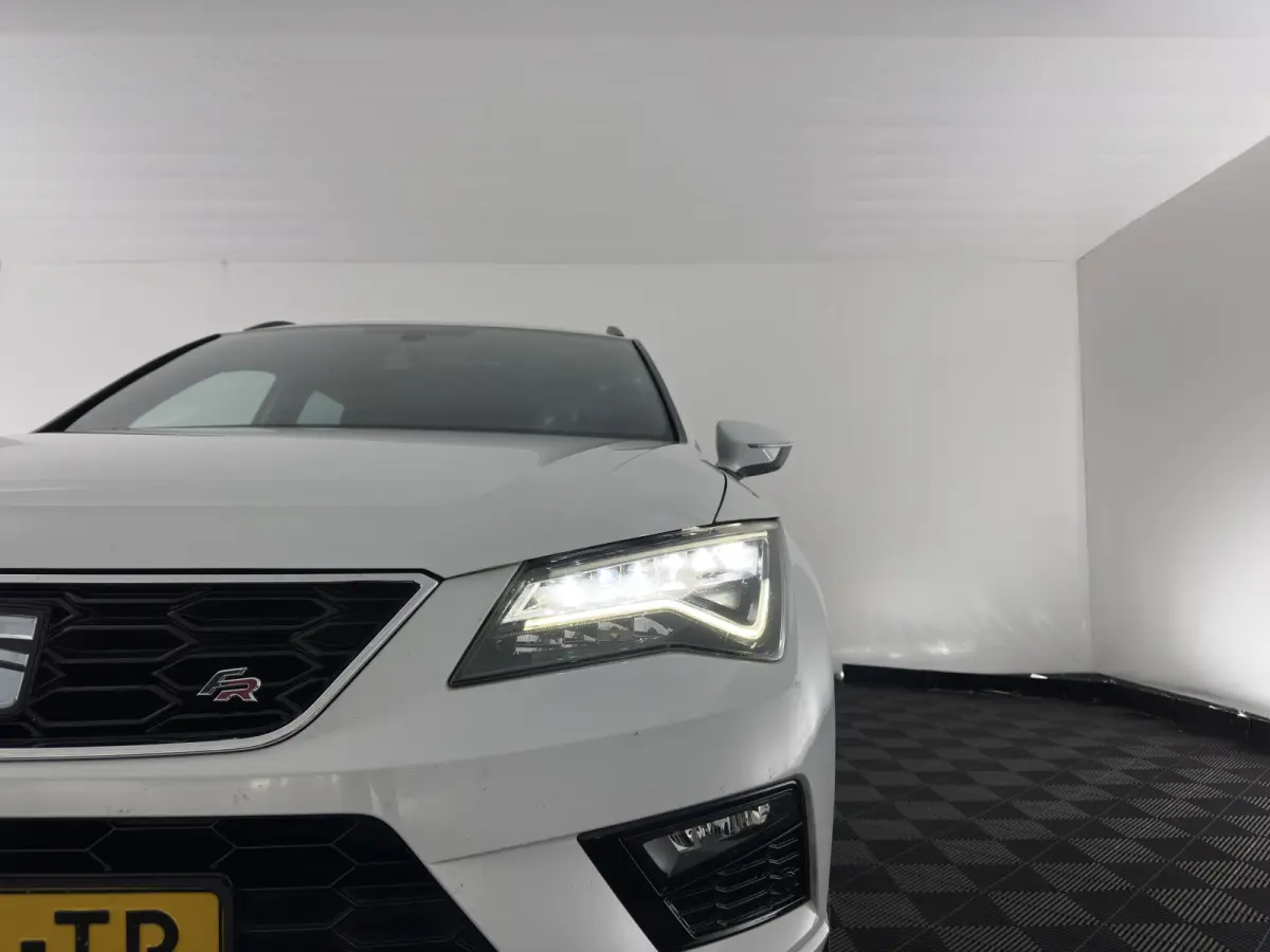 1.5 TSI FR Business Intense (INCL.BTW) *LEATHER-MICROFIBRE | FULL-LED | DIGI-COCKPIT | BEATS-AUDIO | TOP-VIEW | KEYLESS | CARPLAY | NAVI-FULLMAP | DAB+ | SPORT-SEATS | PRIVACY-GLASS | ECC | 