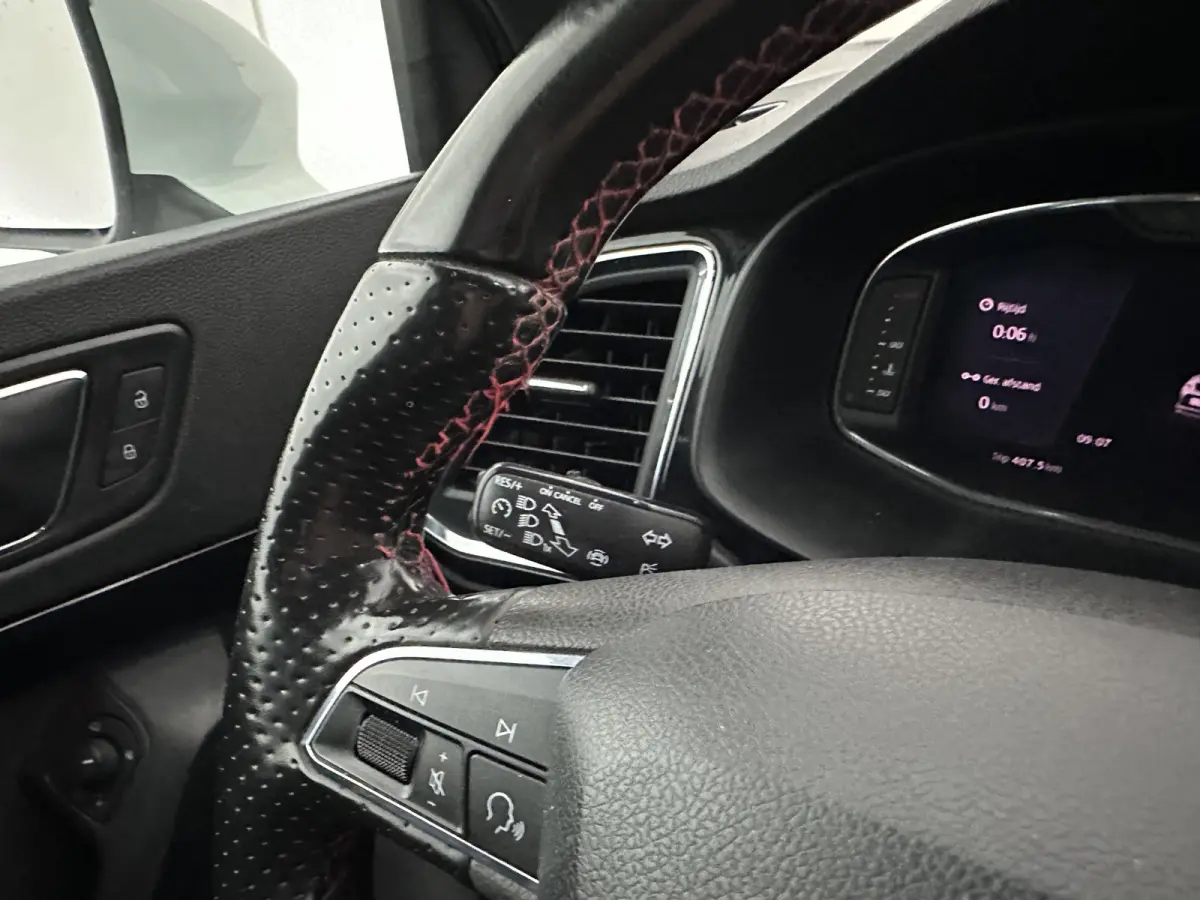 1.5 TSI FR Business Intense (INCL.BTW) *LEATHER-MICROFIBRE | FULL-LED | DIGI-COCKPIT | BEATS-AUDIO | TOP-VIEW | KEYLESS | CARPLAY | NAVI-FULLMAP | DAB+ | SPORT-SEATS | PRIVACY-GLASS | ECC | 