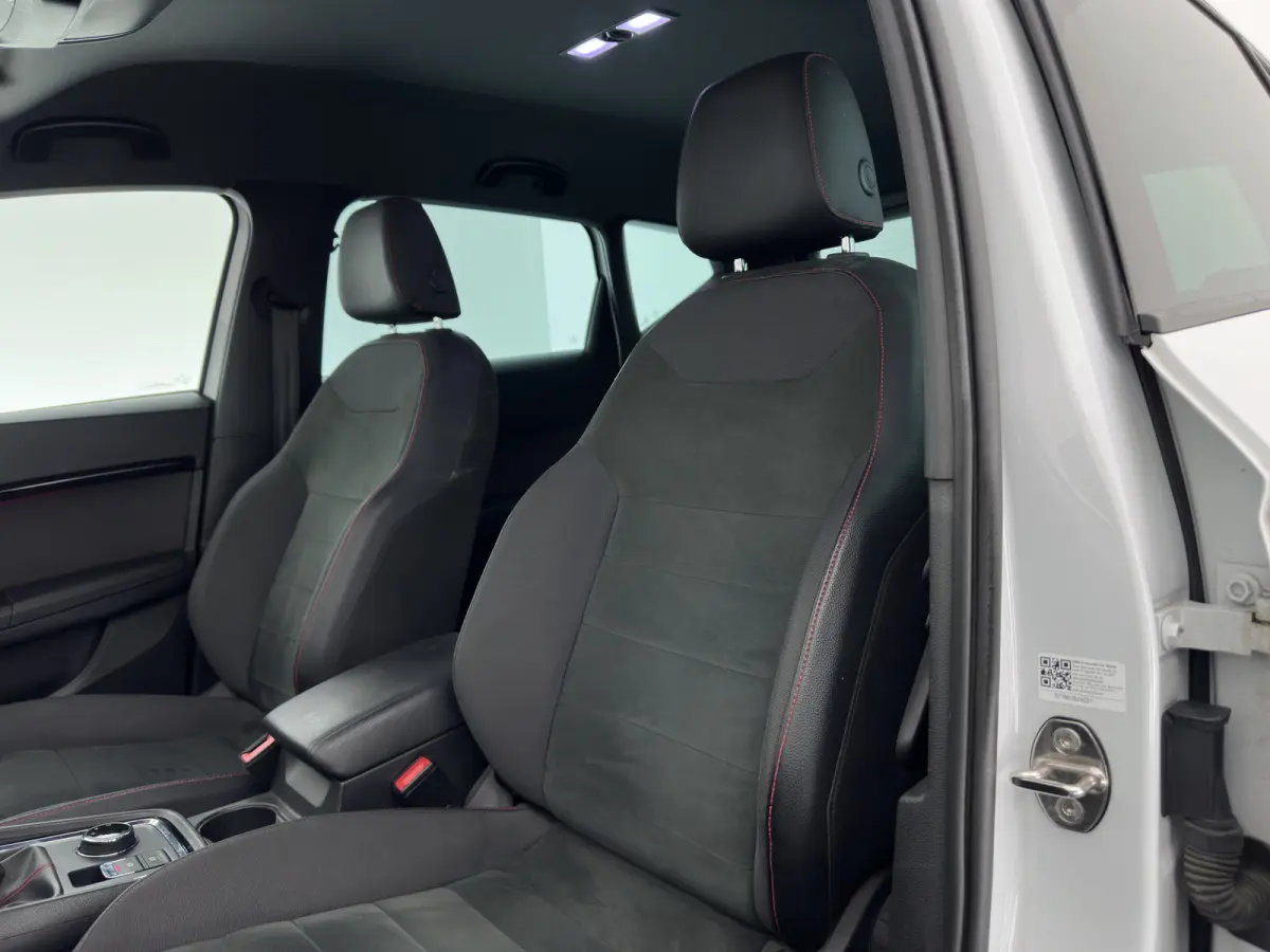 1.5 TSI FR Business Intense (INCL.BTW) *LEATHER-MICROFIBRE | FULL-LED | DIGI-COCKPIT | BEATS-AUDIO | TOP-VIEW | KEYLESS | CARPLAY | NAVI-FULLMAP | DAB+ | SPORT-SEATS | PRIVACY-GLASS | ECC | 
