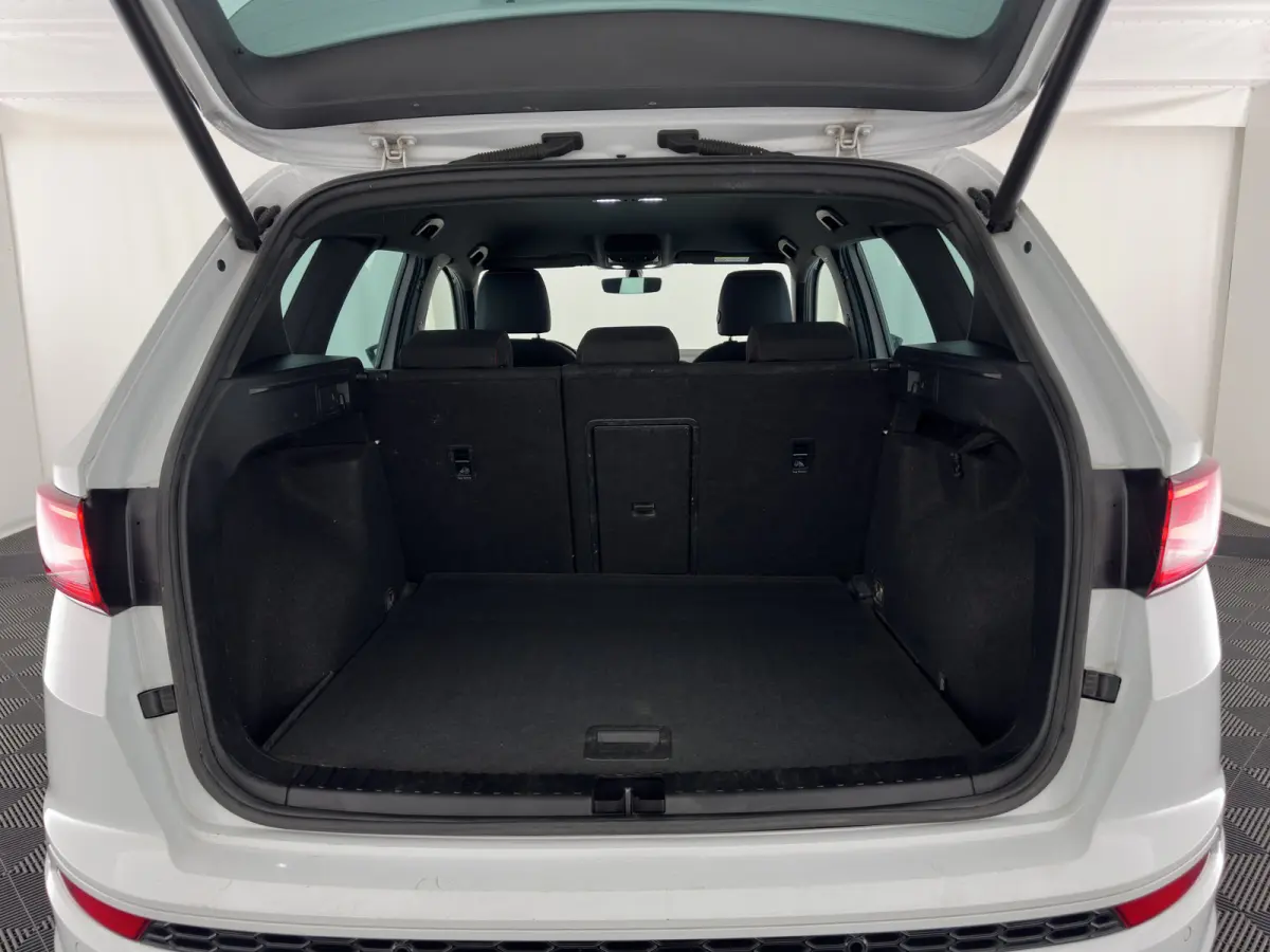 1.5 TSI FR Business Intense (INCL.BTW) *LEATHER-MICROFIBRE | FULL-LED | DIGI-COCKPIT | BEATS-AUDIO | TOP-VIEW | KEYLESS | CARPLAY | NAVI-FULLMAP | DAB+ | SPORT-SEATS | PRIVACY-GLASS | ECC | 