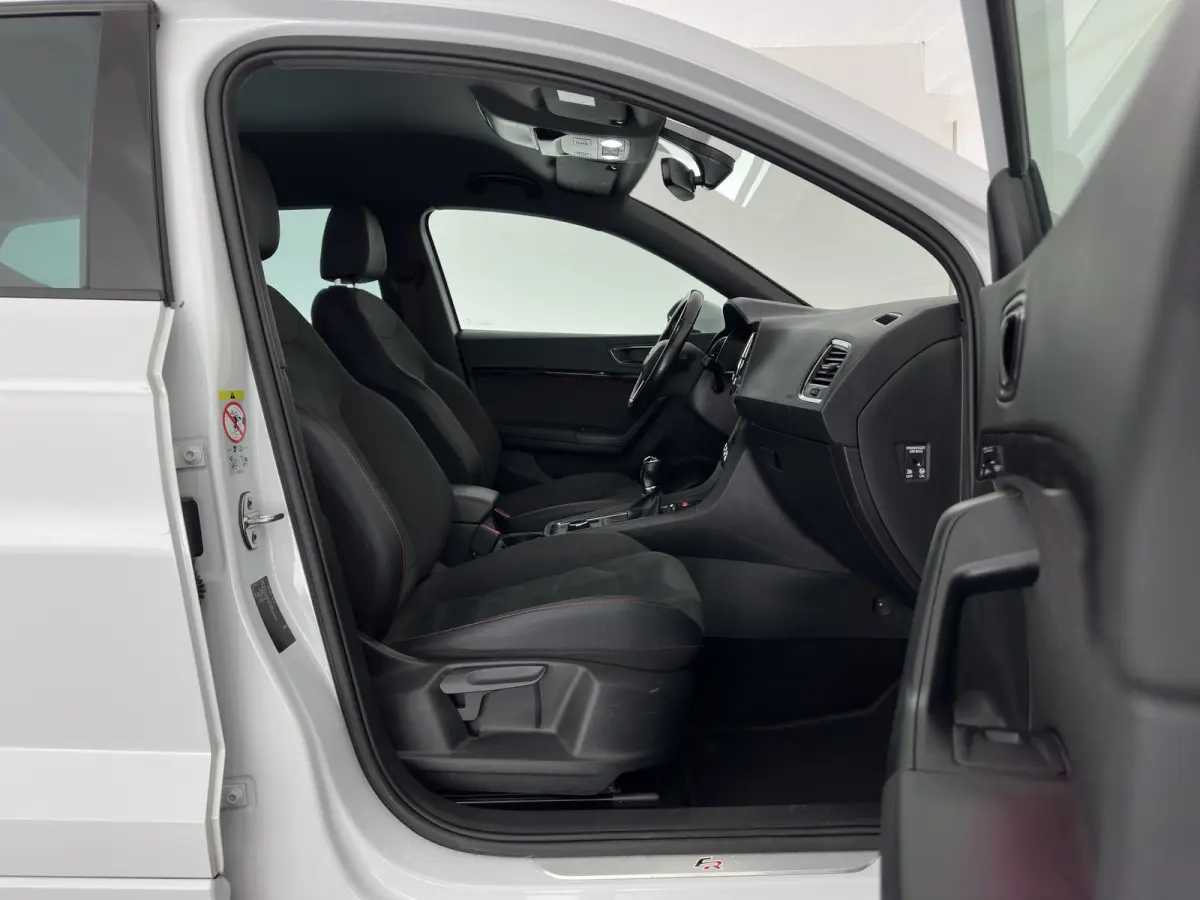 1.5 TSI FR Business Intense (INCL.BTW) *LEATHER-MICROFIBRE | FULL-LED | DIGI-COCKPIT | BEATS-AUDIO | TOP-VIEW | KEYLESS | CARPLAY | NAVI-FULLMAP | DAB+ | SPORT-SEATS | PRIVACY-GLASS | ECC | 