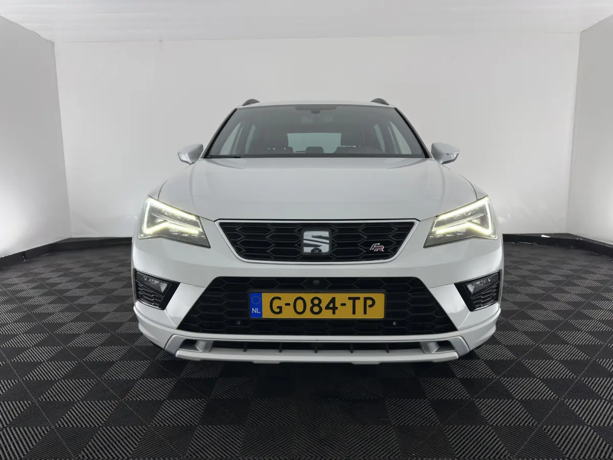 1.5 TSI FR Business Intense (INCL.BTW) *LEATHER-MICROFIBRE | FULL-LED | DIGI-COCKPIT | BEATS-AUDIO | TOP-VIEW | KEYLESS | CARPLAY | NAVI-FULLMAP | DAB+ | SPORT-SEATS | PRIVACY-GLASS | ECC | 