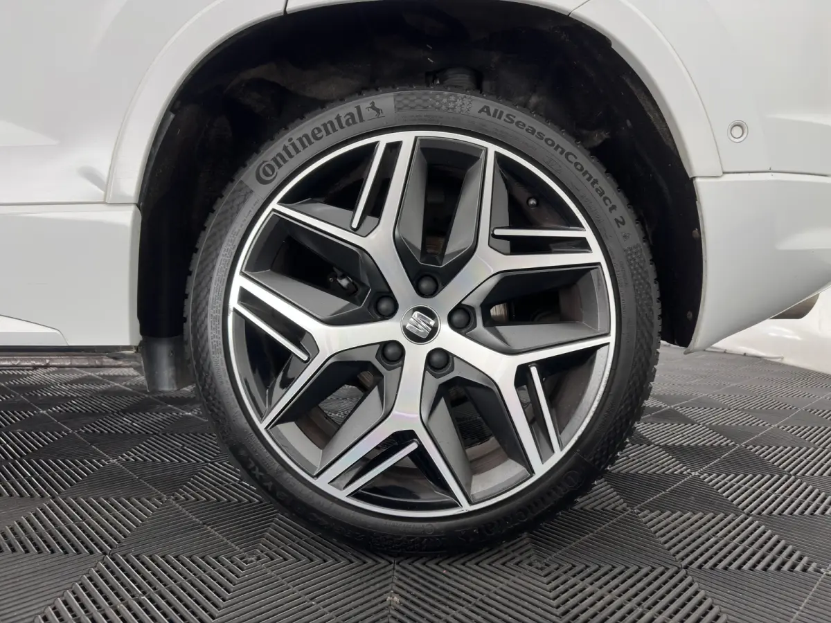 1.5 TSI FR Business Intense (INCL.BTW) *LEATHER-MICROFIBRE | FULL-LED | DIGI-COCKPIT | BEATS-AUDIO | TOP-VIEW | KEYLESS | CARPLAY | NAVI-FULLMAP | DAB+ | SPORT-SEATS | PRIVACY-GLASS | ECC | 