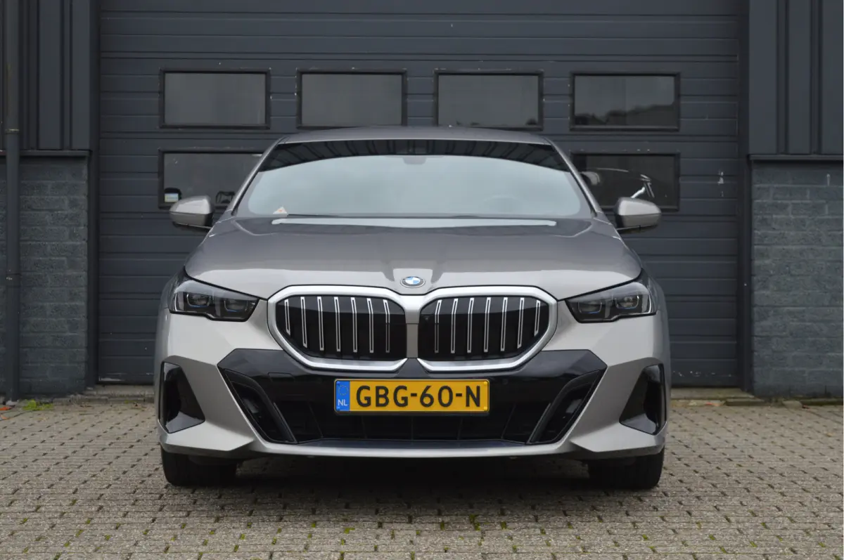520i M-PAKKET | ACC | 360 CAM | HUD | H&K |