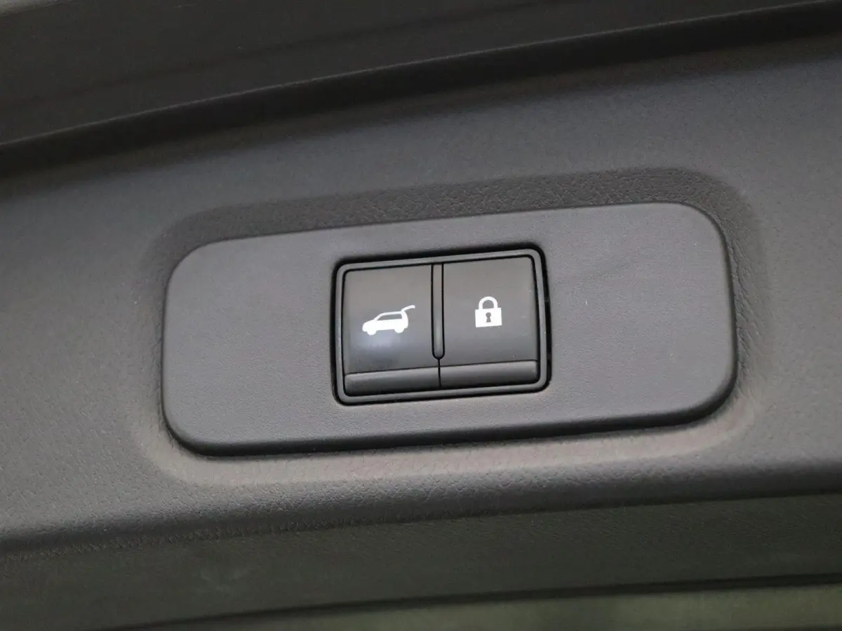 158pk MHEV Xtronic N-Connecta | Panoramadak | Pilot Assist | Elektrische achterklep | Head-up Display | Stoel, stuur en voorruit verwarming  | Rondomzicht camera |
