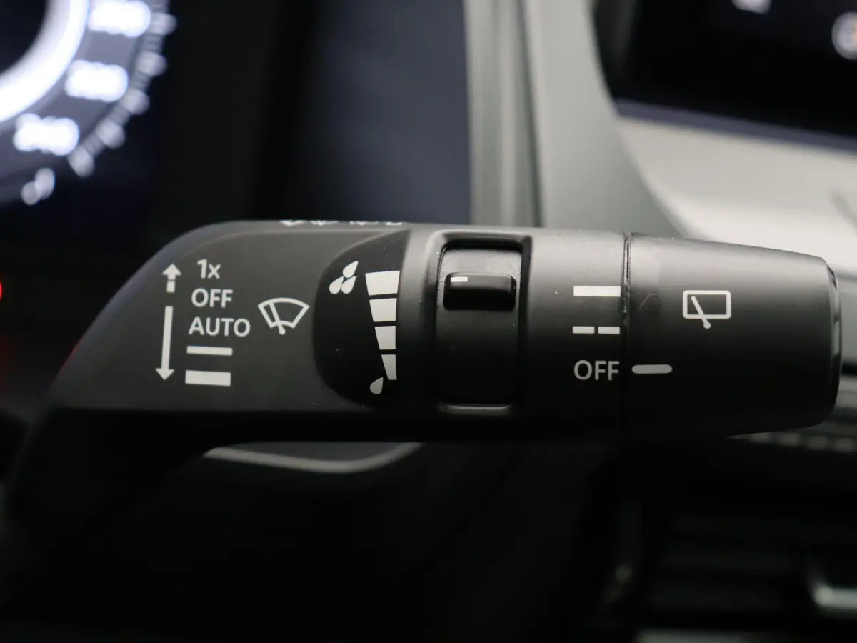 158pk MHEV Xtronic N-Connecta | Panoramadak | Pilot Assist | Elektrische achterklep | Head-up Display | Stoel, stuur en voorruit verwarming  | Rondomzicht camera |