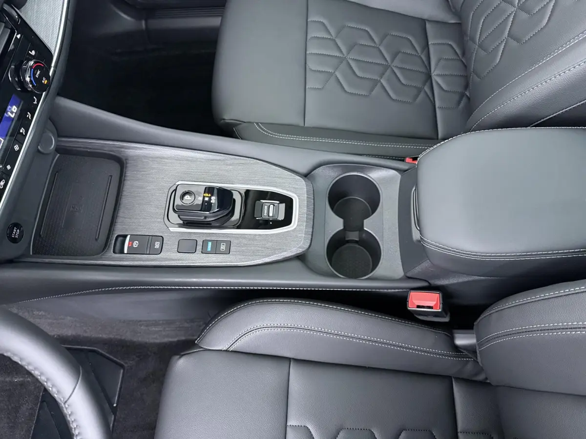 1.5 e-Power Tekna | €4.000,- Voorraadvoordeel | Modeljaar 2026 | Pro-Pilot | Cold pack | Panoramadak | Elektrisch verstelbare bestuurdersstoel + memory | Heads-up display