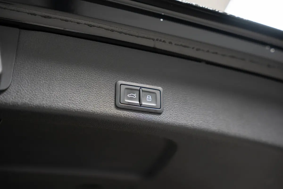 50 TDI quattro S-line*ACC*PANO*MASSAGE**HAAK*B&O*