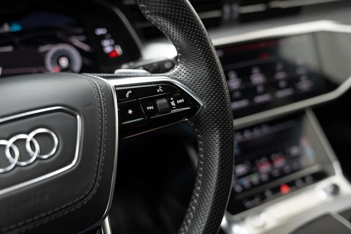 50 TDI quattro S-line*ACC*PANO*MASSAGE**HAAK*B&O*