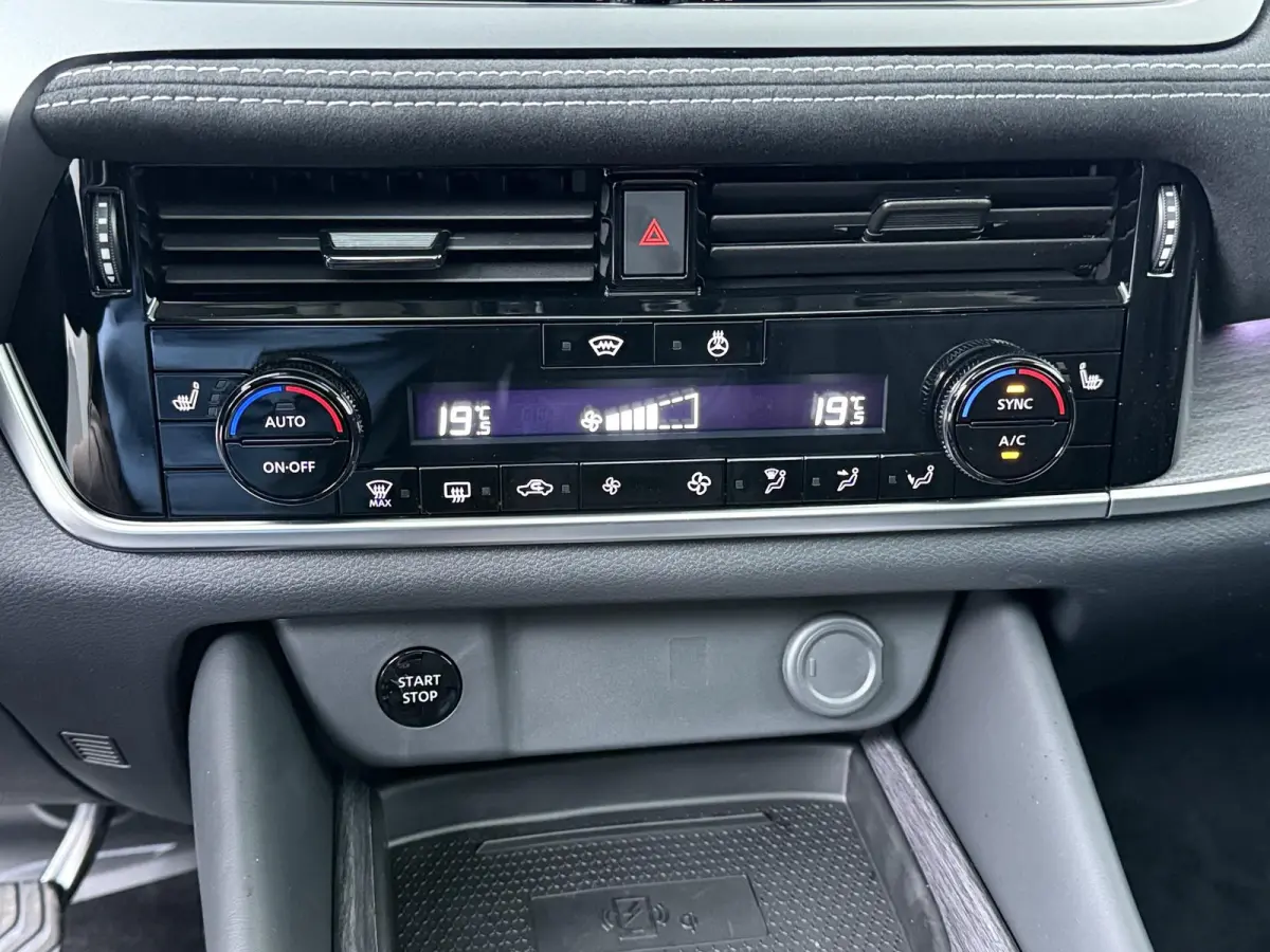 1.5 e-Power Tekna Plus | €4.000,- Voorraadvoordeel | Modeljaar 2026 | Pro-Pilot | Cold pack | Panoramadak | Elektrisch verstelbare bestuurdersstoel + memory | Heads-up display