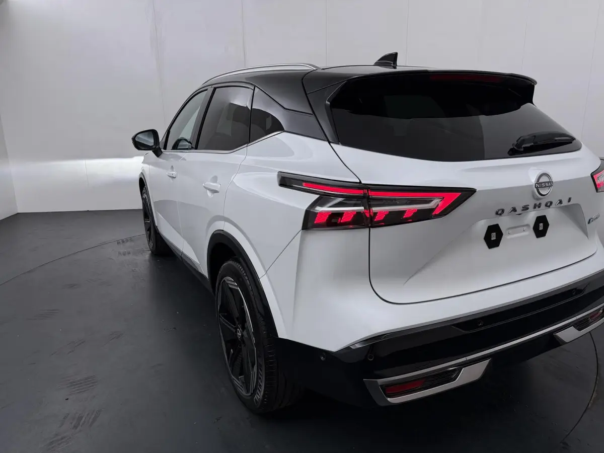 1.5 e-Power Tekna Plus | €4.000,- Voorraadvoordeel | Modeljaar 2026 | Pro-Pilot | Cold pack | Panoramadak | Elektrisch verstelbare bestuurdersstoel + memory | Heads-up display