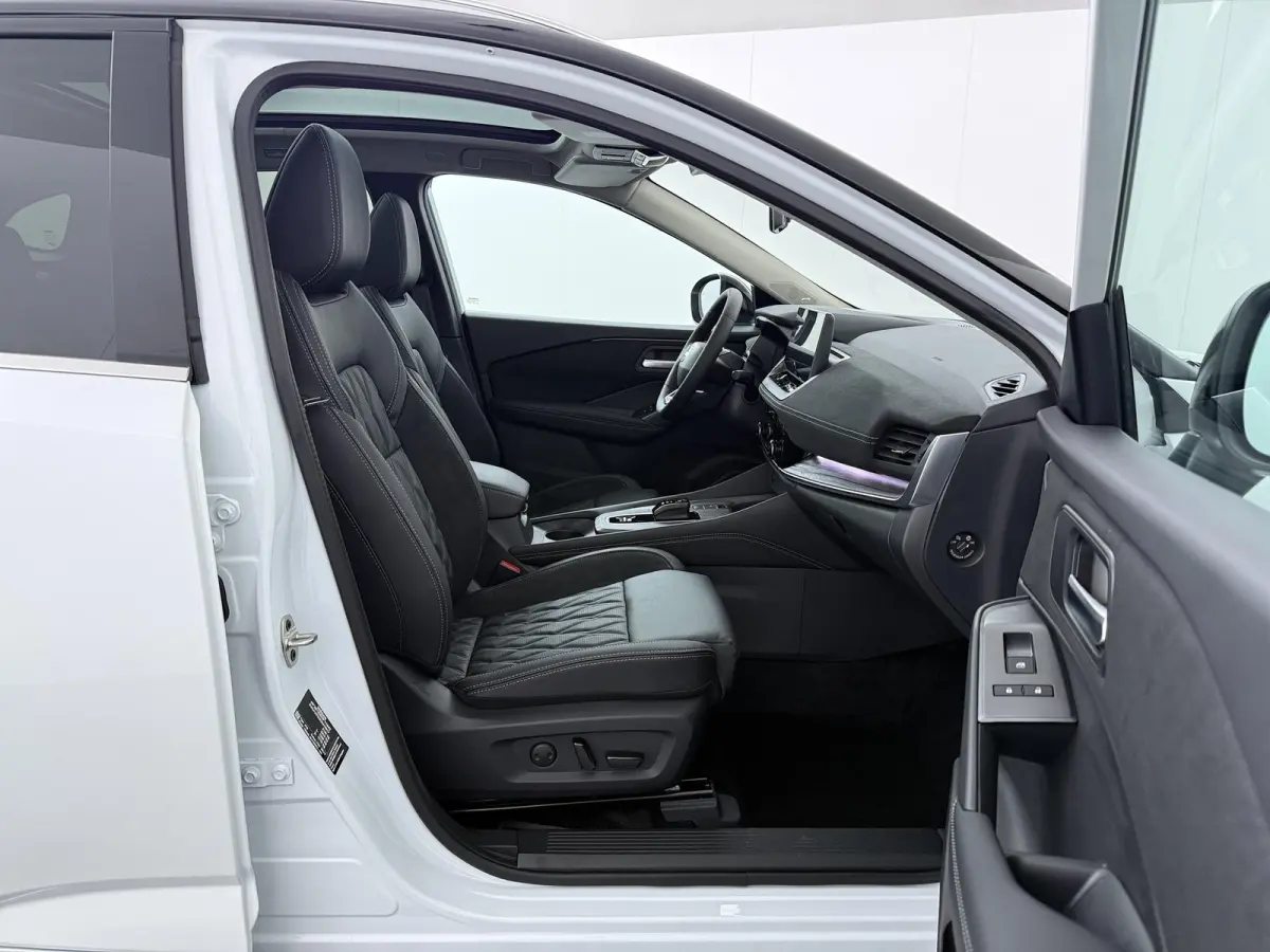 1.5 e-Power Tekna Plus | €4.000,- Voorraadvoordeel | Modeljaar 2026 | Pro-Pilot | Cold pack | Panoramadak | Elektrisch verstelbare bestuurdersstoel + memory | Heads-up display