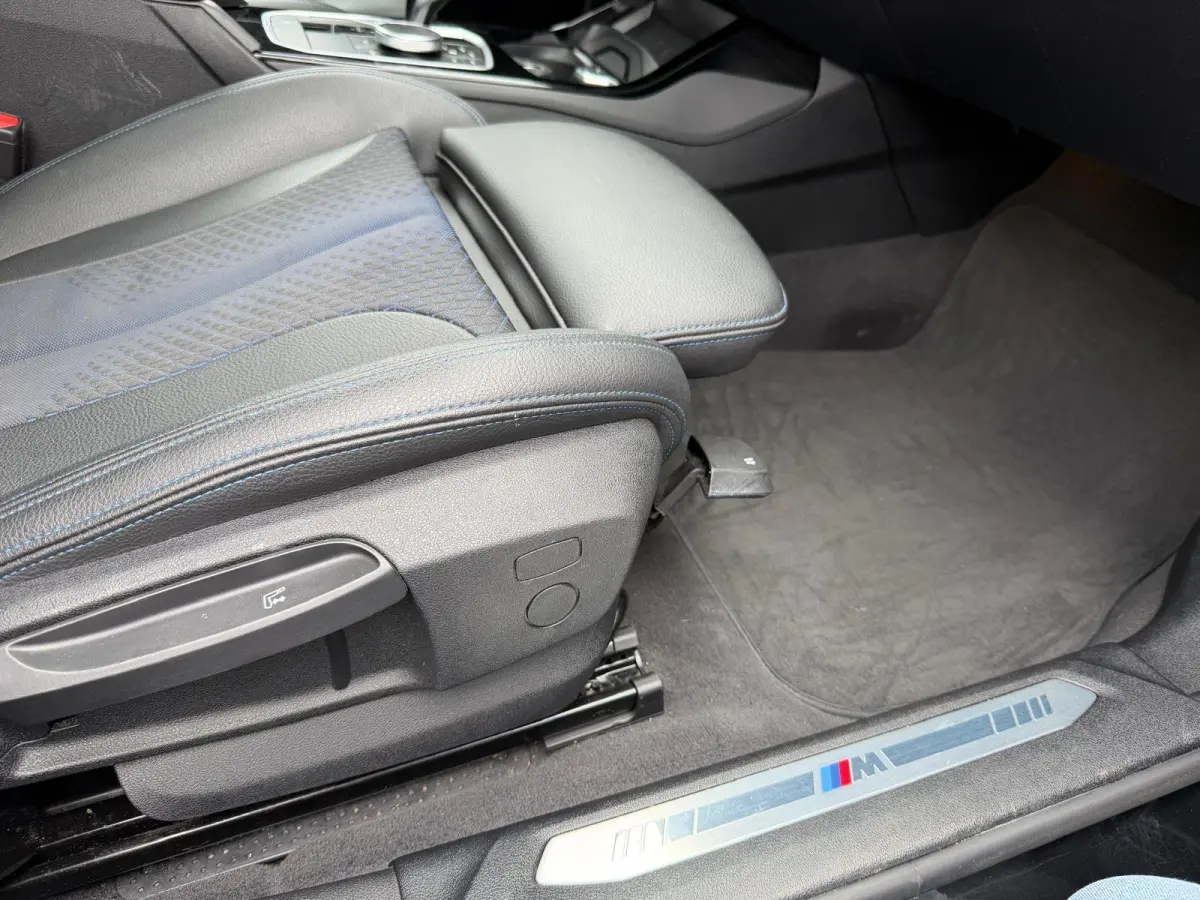 116i Executive Edition M-Pakket Vol | Panorama | Parksensor | Keyless | Elektrische Achterklep | LED | Leder |