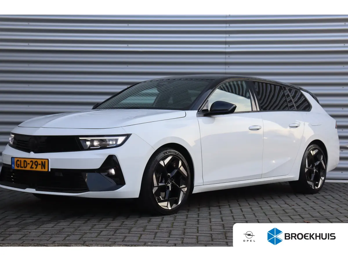 1.6 PLUG IN HYBRID 225PK GSE / NAVI / ALCANTARA / CLIMA / LED / PDC / 18" LMV / CAMERA / HUD / ADAPT. CRUISECONTROL / WINTERPAKKET / UNIEK / NIEUWSTAAT !!